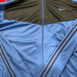 Nike Men's Light Blue and Black Windbreaker